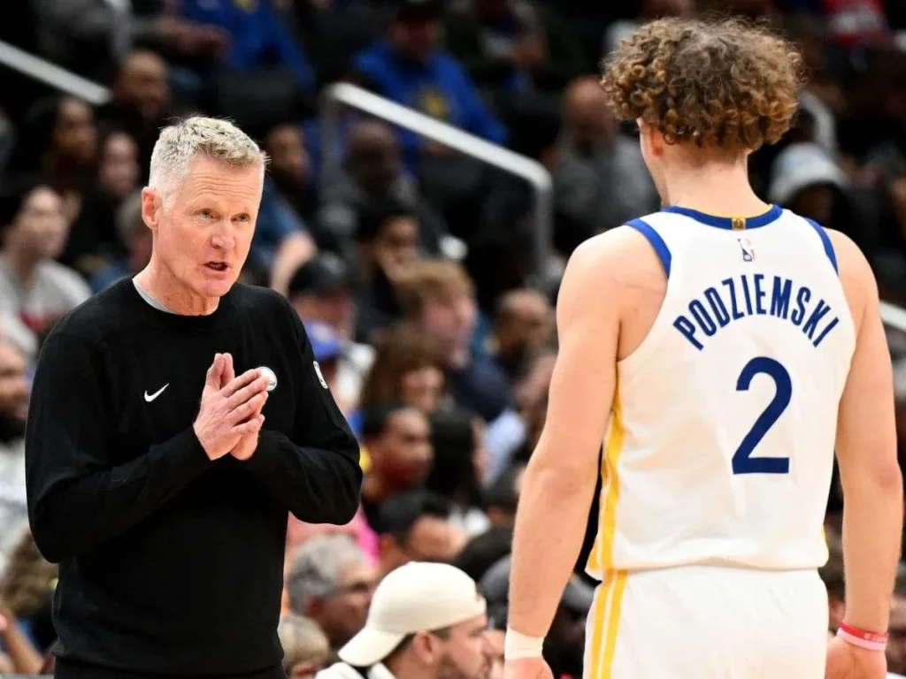 Steve-Kerr-celebra-su-victoria-600-en-la-NBA.jpg