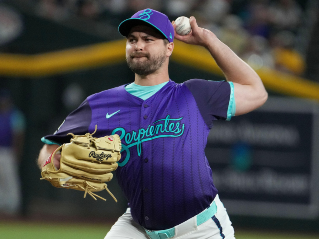 Texas-firmo-a-Jalen-Beeks-para-su-bullpen.png