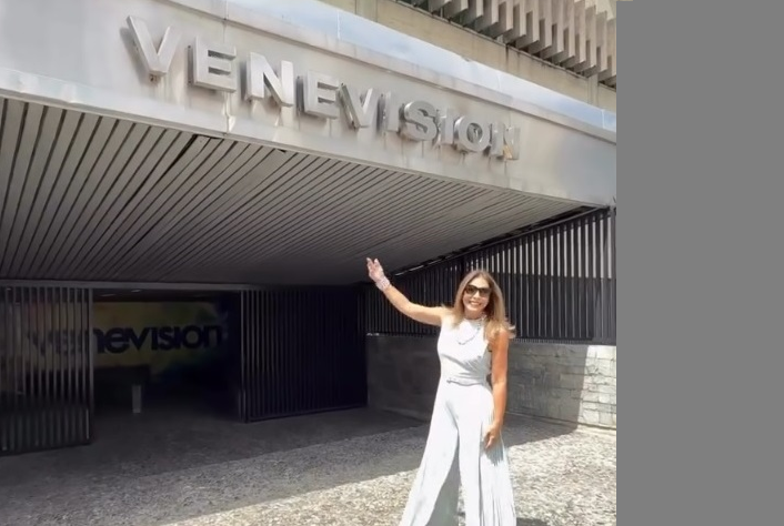 Viviana-Gibelli-es-vista-en-los-pasillos-de-Venevision.png