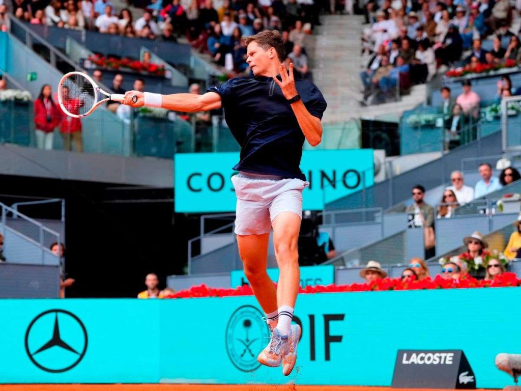 Alexander-Blockx-elimina-a-Casper-Ruud-en-Madrid.jpg