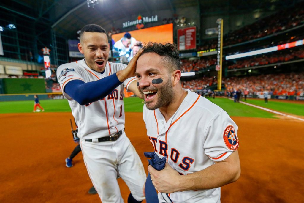 Altuve-llega-a-2000-juegos-como-figura-historica-de-los.jpg