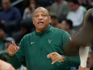 Doc-Rivers-renuncia-como-entrenador-de-Bucks.jpg