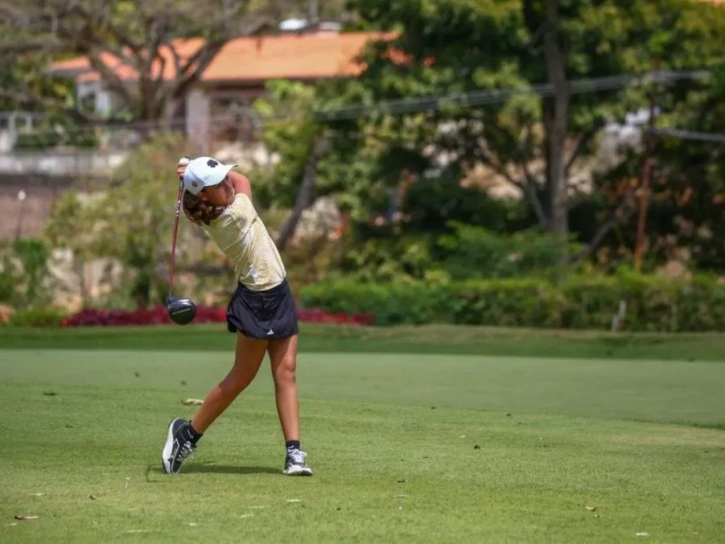 Golf-infantil-y-juvenil-se-mide-a-la-elite-regional.jpg