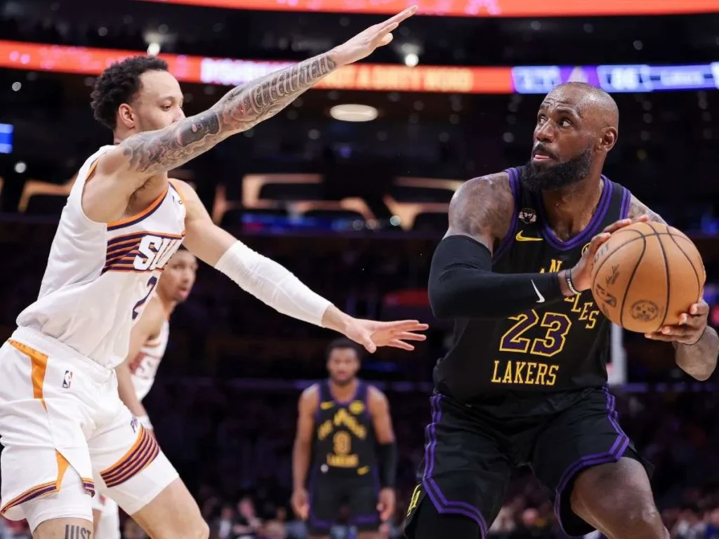 LeBron-James-demostro-de-nuevo-su-poder-ante-Suns.jpg