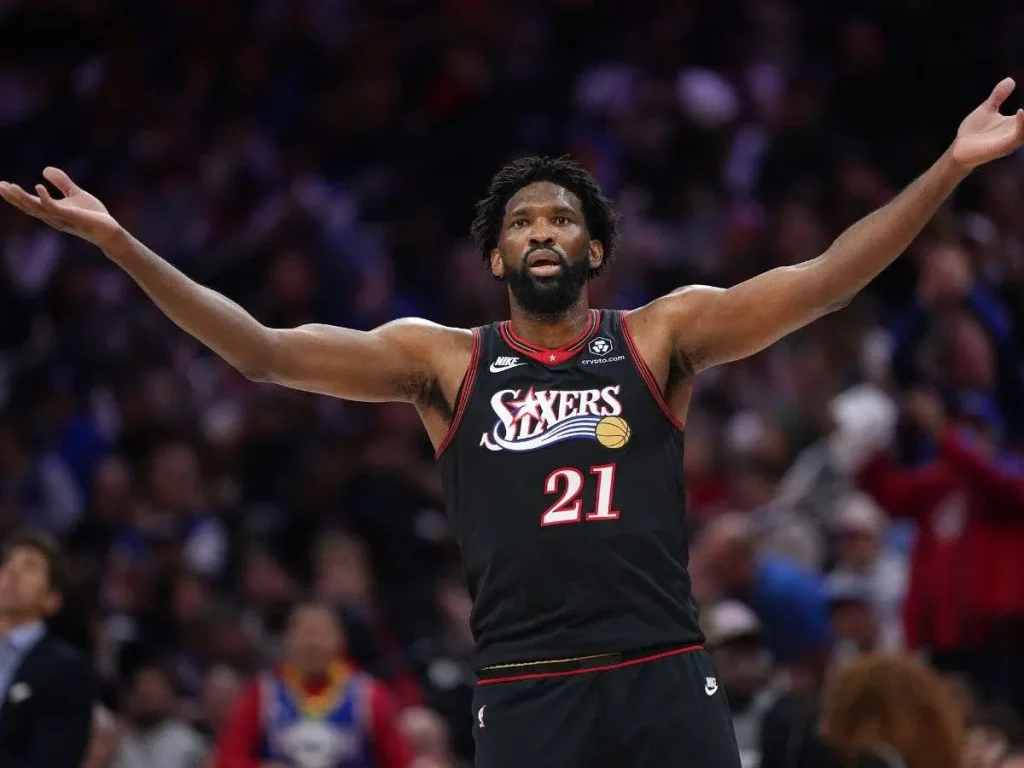 Regreso-de-Embiid-no-evito-la-caida-de-76ers.jpg