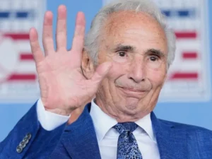 Sandy-Koufax-recibe-premio-a-la-trayectoria.png