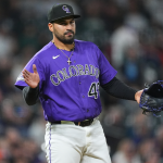 Senzatela se adaptó a parámetros en Rockies