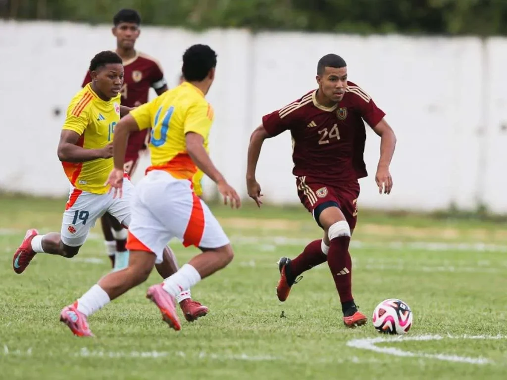 Vinotinto-sub-17-ante-Bolivia-en-el-Campeonato-Sudamericano.jpg