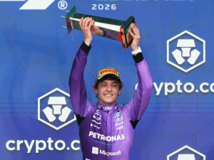 Antonelli-gano-con-autoridad-el-GP-de-Miami.png