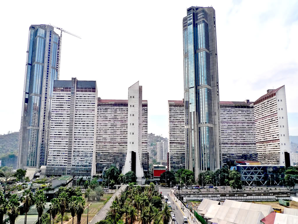 Armando-Iachini-y-los-Edificios-de-Caracas-Identidad-Urbana.png