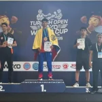 Cobo ganó tres oros en Mundial de Kickboxing