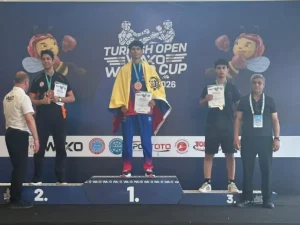 Cobo-gano-tres-oros-en-Mundial-de-Kickboxing.png