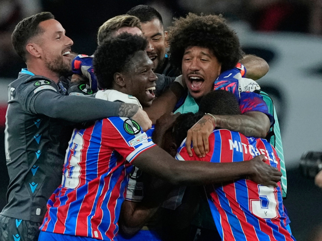 Crystal-Palace-se-corona-campeon-de-la-Conference-League.png