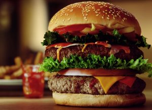 Dia-de-la-Hamburguesa-desata-guerra-de-promociones-en-los.jpg