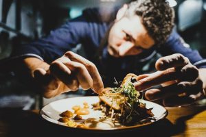 Francesco Lovaglio Tafuri - Cocina con firma; La gastronomía de autor redefine la experiencia sensorial en la alta mesa - FOTO