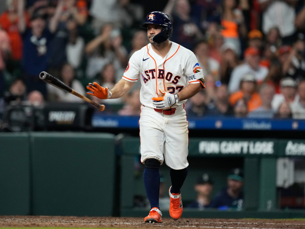 Jose-Altuve-alcanza-las-900-carreras-impulsadas-en-las-Grandes.png