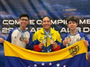 Karate-conquisto-subcampeonato-en-Mexico.jpg