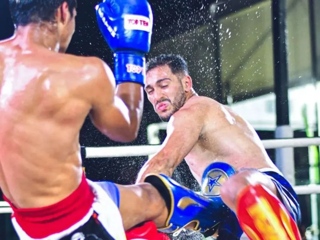 Kickboxing-sube-al-cuadrilatero-en-Turquia.jpg