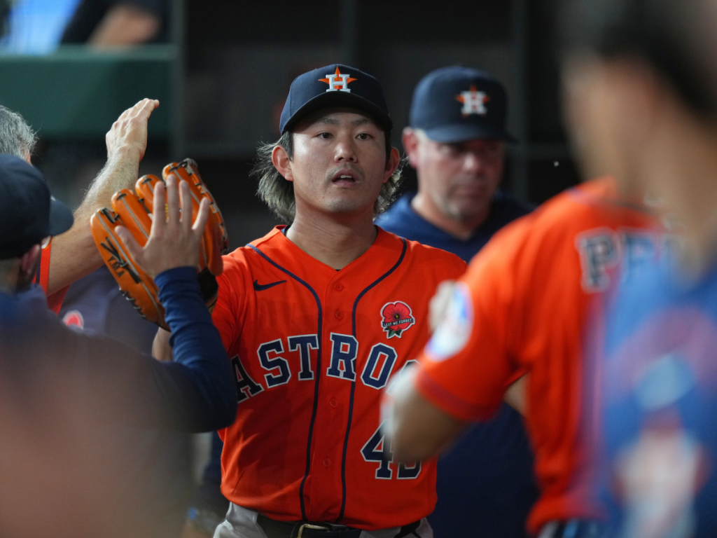 Los-Astros-encendidos-lanzan-un-juego-sin-hits-combinado.png
