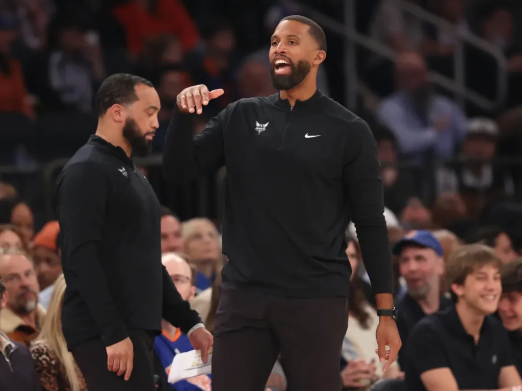 Los-Hornets-extendieron-el-contrato-de-su-entrenador.png