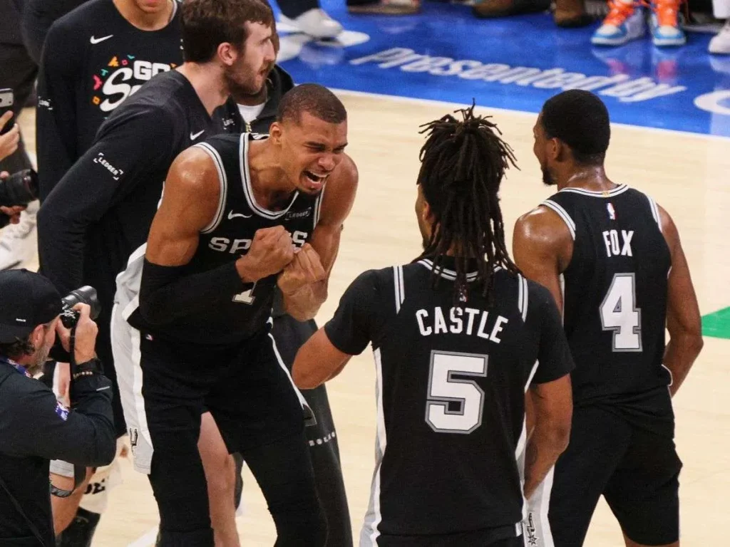 Los-Spurs-vuelven-a-la-final-de-la-NBA-luego.jpg