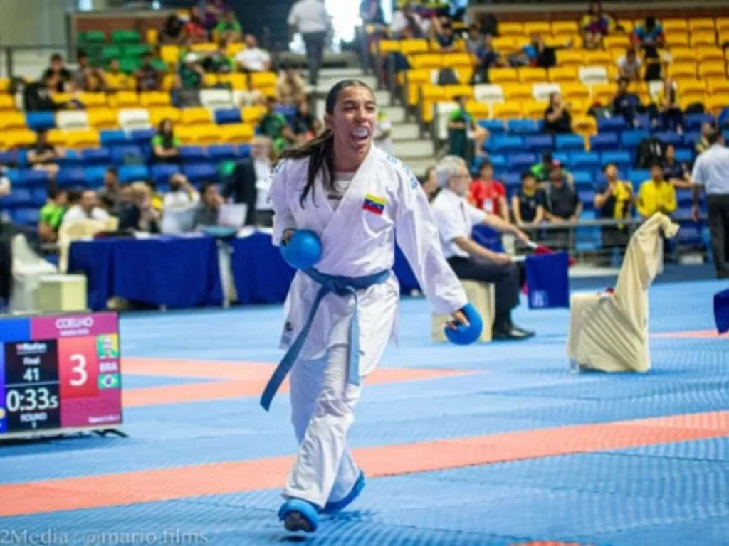 Loyo-busca-la-escalera-dorada-en-el-panamericano-de-karate.jpg