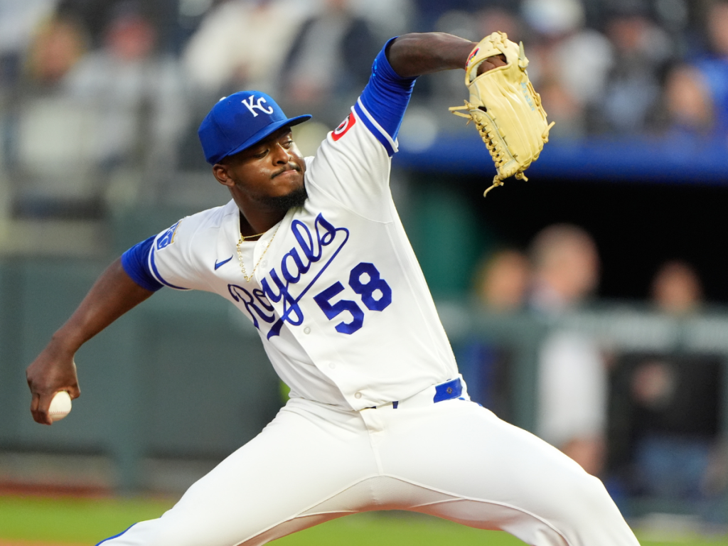 Luinder-Avila-se-afianza-en-el-bullpen-de-Kansas-City.png