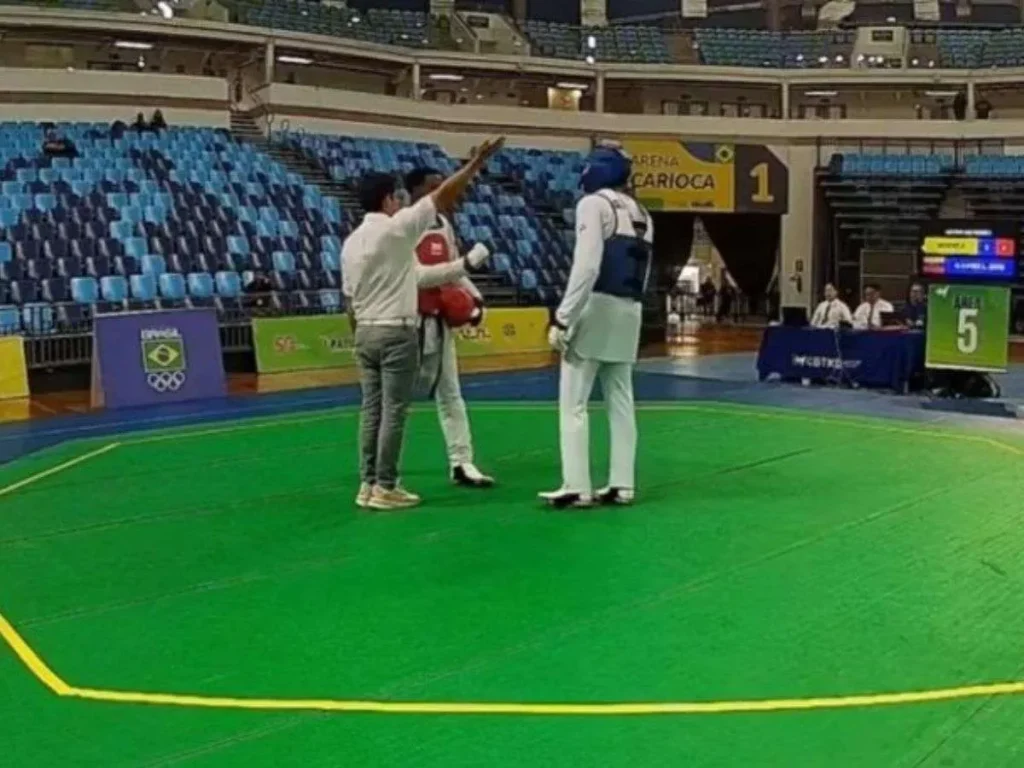 Luis-Alvarez-sumo-bronce-en-Panam-de-taekwondo.jpg