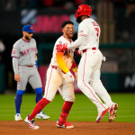 Oswald Peraza decide con hit de oro en victoria de Angelinos