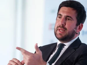 Real-Madrid-Enrique-Riquelme-se-presentara-a-las-elecciones.png