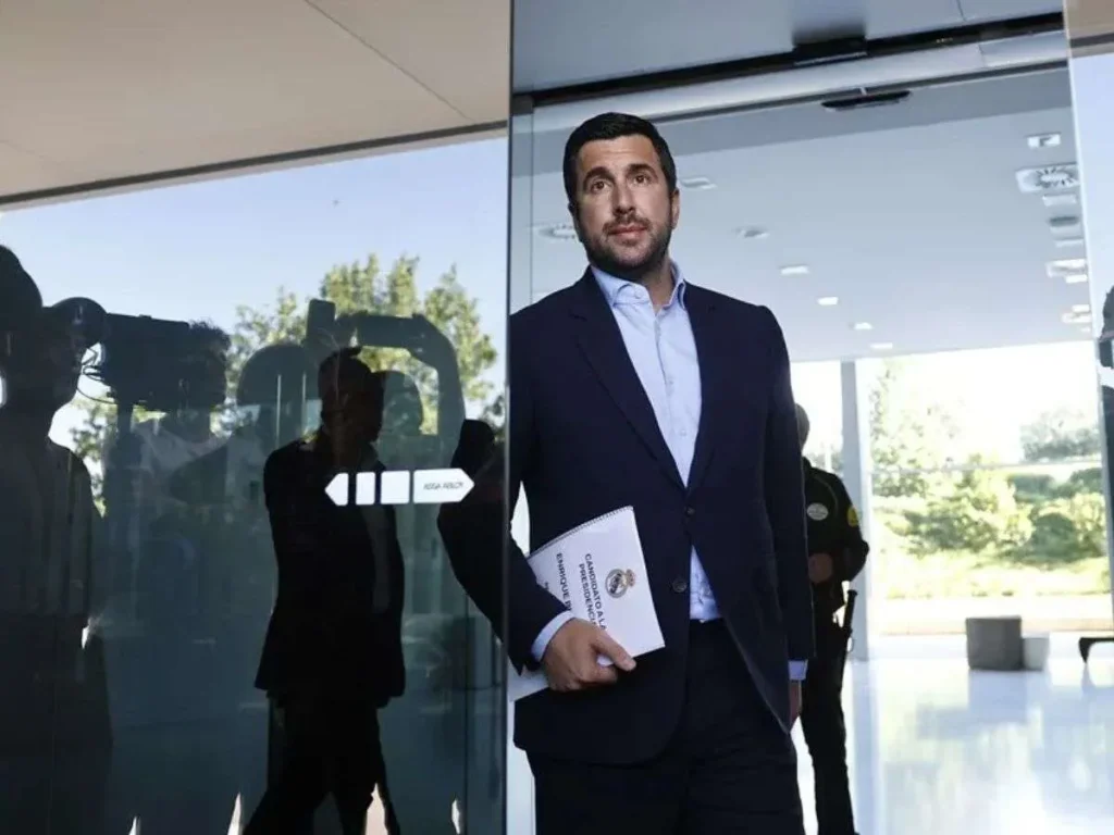 Riquelme-oficializo-su-candidatura-para-el-Real-Madrid.jpg