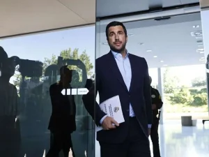 Riquelme-oficializo-su-candidatura-para-el-Real-Madrid.jpg