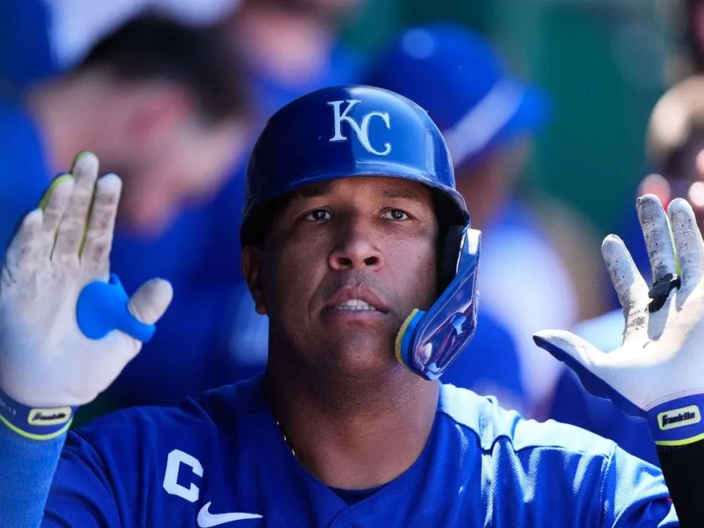 Salvador-Perez-El-catcher-latino-con-mas-jonrones-en-MLB.jpg