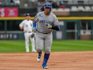 Salvador-Perez-conecto-jonron-pero-no-basto-para-el-triunfo.png