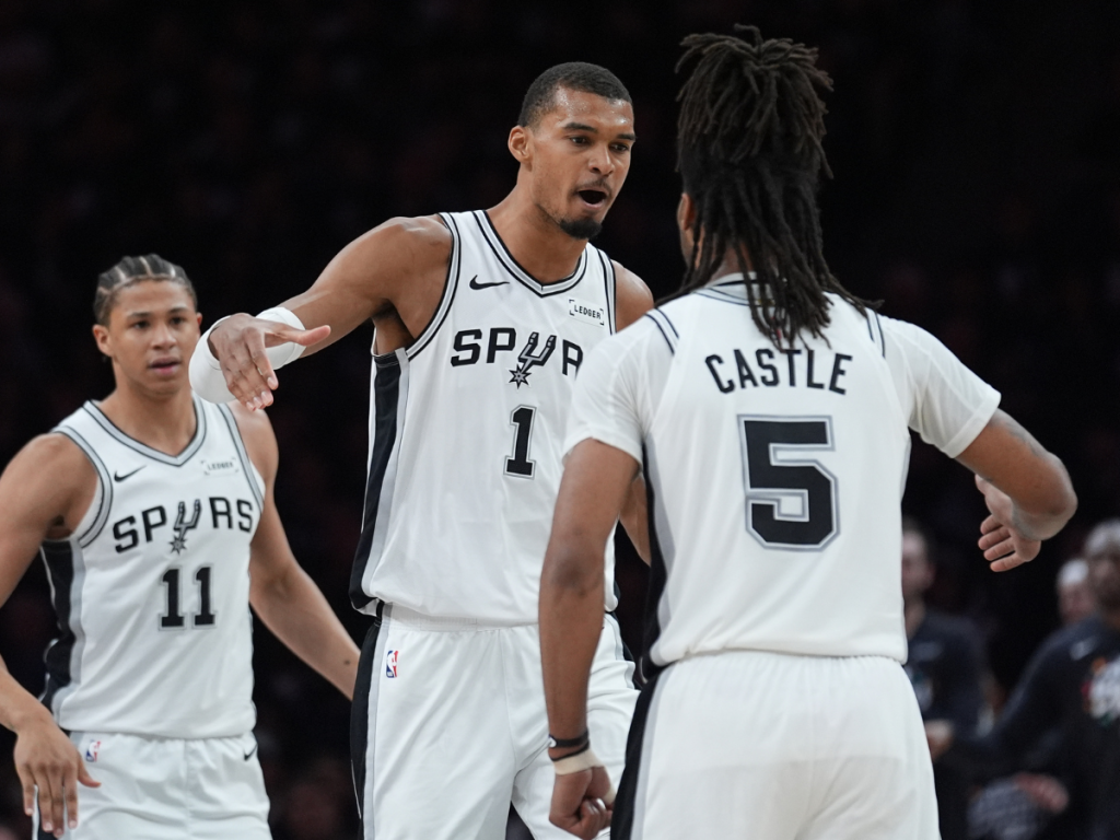 Stephon-Castle-anota-32-y-Spurs-se-meten-en-la.png
