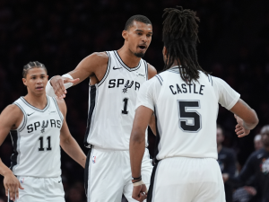 Stephon-Castle-anota-32-y-Spurs-se-meten-en-la.png