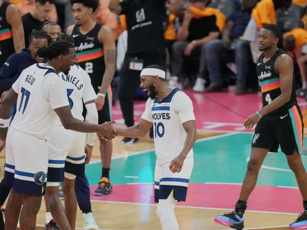 Timberwolves-sorprendio-con-triunfo-ante-Spurs.jpg
