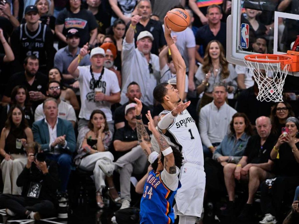 Wembanyama-logra-que-Spurs-iguale-la-serie-ante-Thunder.jpg