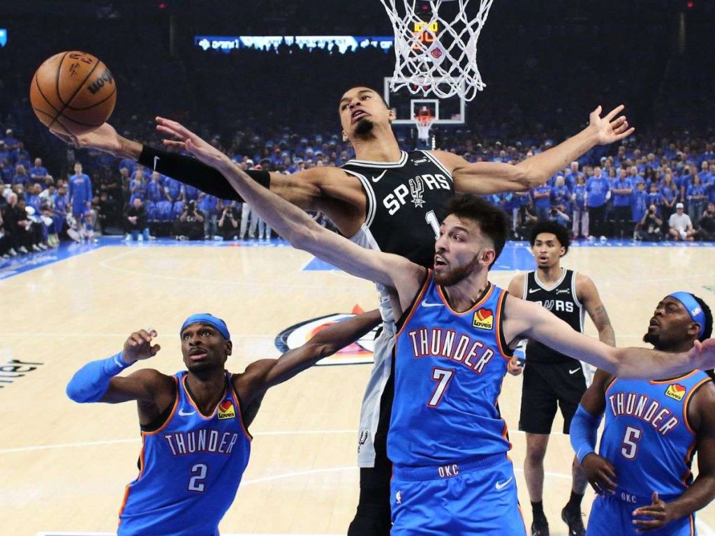 Wembanyama-se-convirtio-en-la-pesadilla-de-los-Thunder.jpg