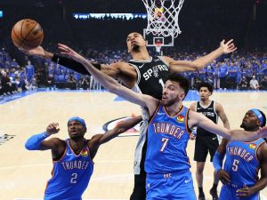 Wembanyama-se-convirtio-en-la-pesadilla-de-los-Thunder.jpg