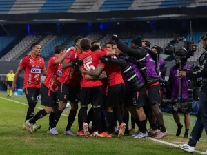 ¡A-la-siguiente-ronda-Caracas-dejo-fuera-a-Racing-en.jpg