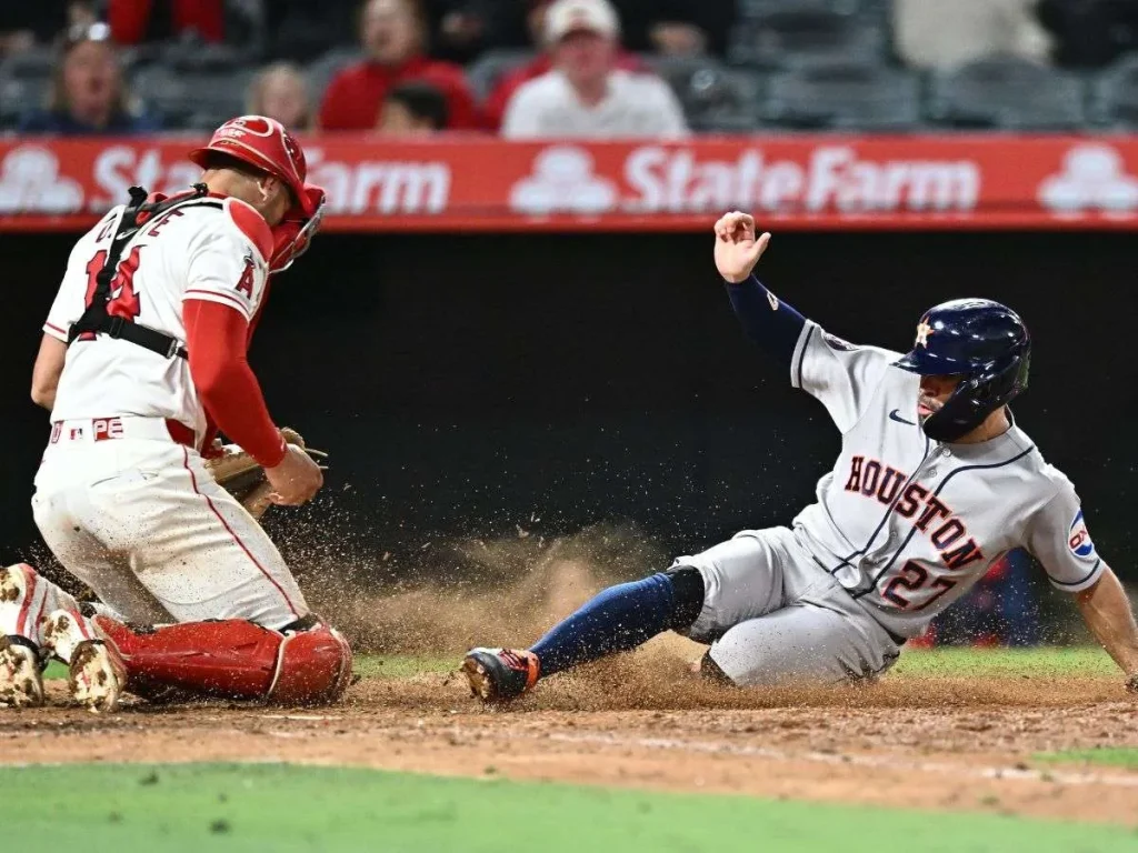 Altuve-anoto-la-carrera-del-triunfo-para-los-Astros.jpg