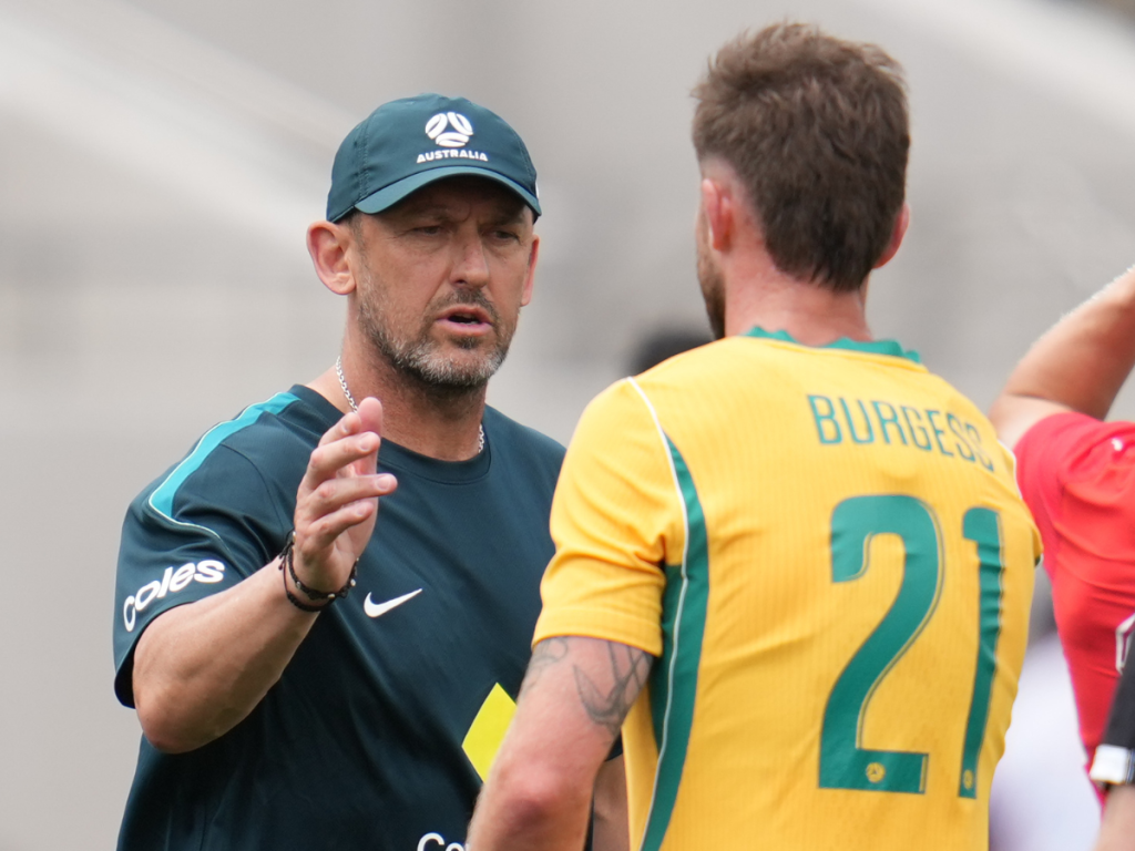 Australia-firma-extension-del-contrato-de-su-entrenador.png