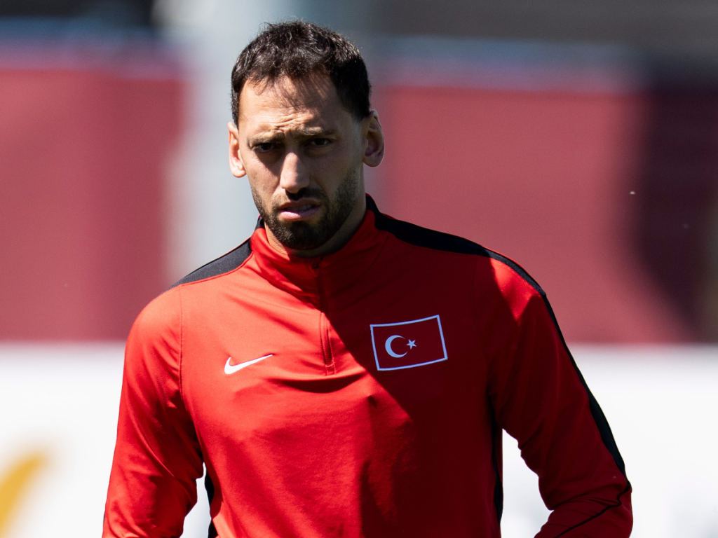 Calhanoglu-tiene-plena-confianza-en-Turquia-para-el-debut.png