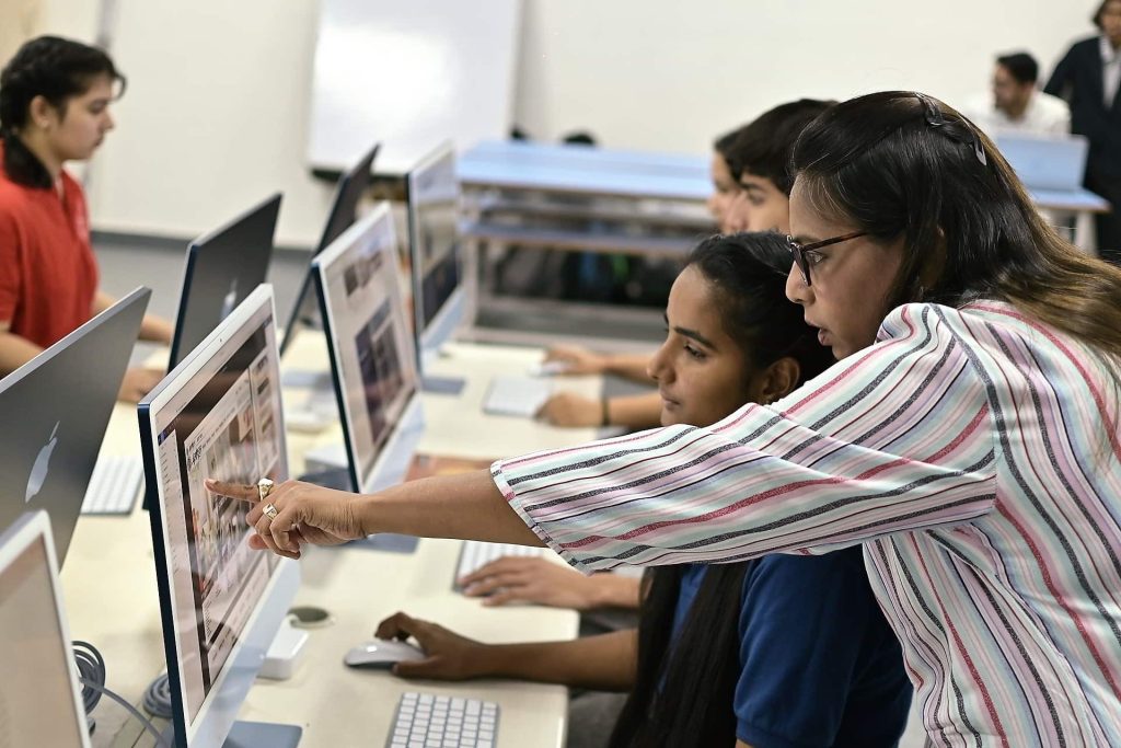 ESET-visito-Universidades-en-Caracas-advierte-deficit-y-oportunidades-para.jpg