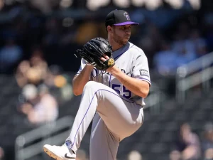 Eiberson-Castellano-debuto-con-salvado-en-historica-paliza-de-Rockies.png