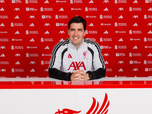 El-Liverpool-oficializo-la-llegada-de-Andoni-Iraola.png