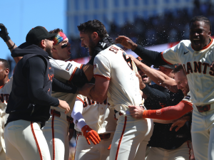 El-grand-slam-de-Eldridge-culmina-remontada-y-Gigantes-se.png