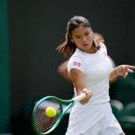 Emma Raducanu se retiró de Wimbledon por fractura