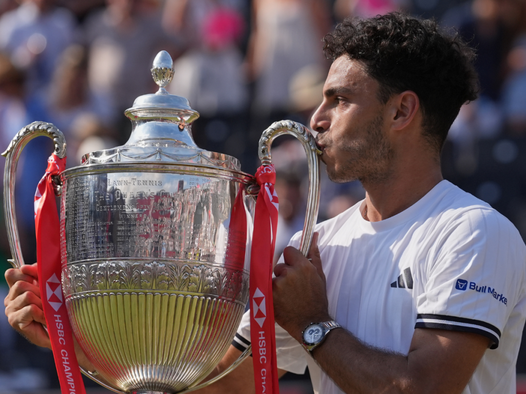 Francisco-Cerundolo-conquista-Queens-Club-torneo-previo-a-Wimbledon.png